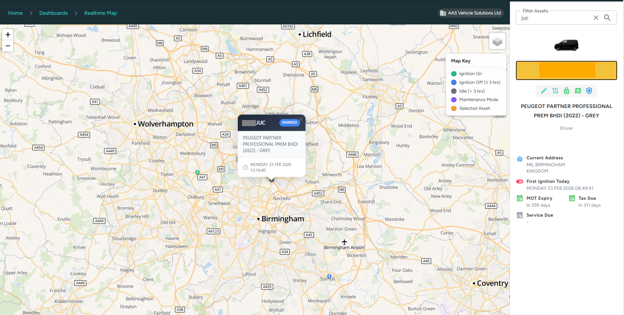 Skooa real-time GPS fleet tracking showing live vehicle positions on an interactive map